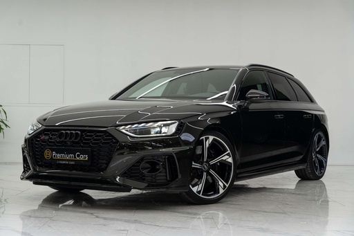 Audi RS4 Avant Quattro Exclusive! Dark Olive Green! Lichte vracht! Massage!