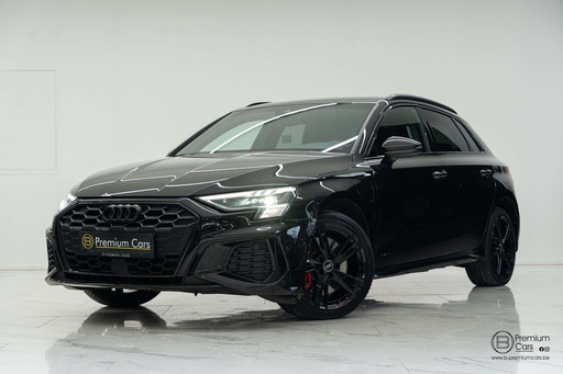 Audi A3 45 TFSI e S-Line! PHEV! Black pack! ACC, Navi, Camera!